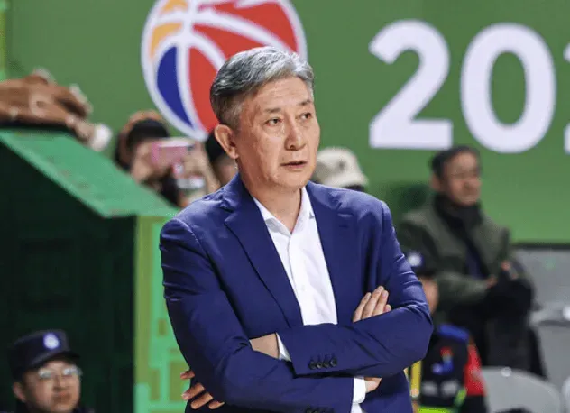 郑永刚：大家默契程度越来越高，这三个主场都很顺利拿下了